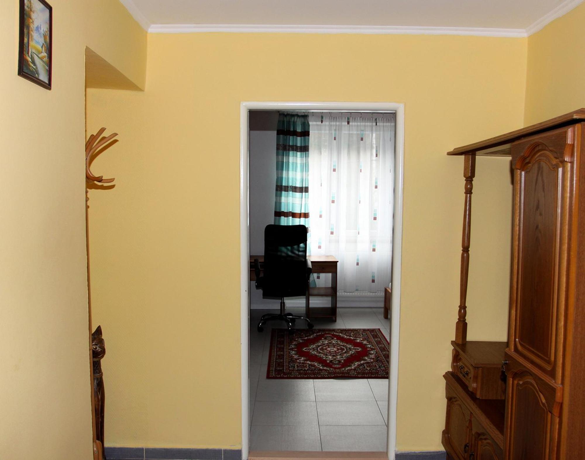 Villa Anastazis - Penzion Eden การ์โลวีวารี ภายนอก รูปภาพ