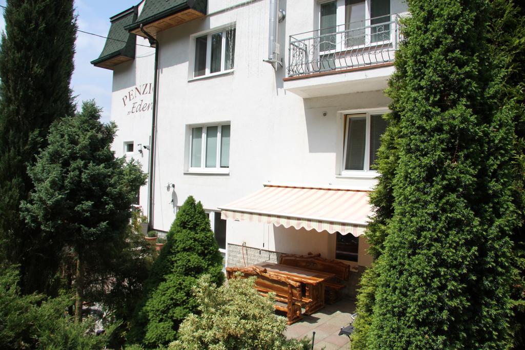 Villa Anastazis - Penzion Eden การ์โลวีวารี ภายนอก รูปภาพ